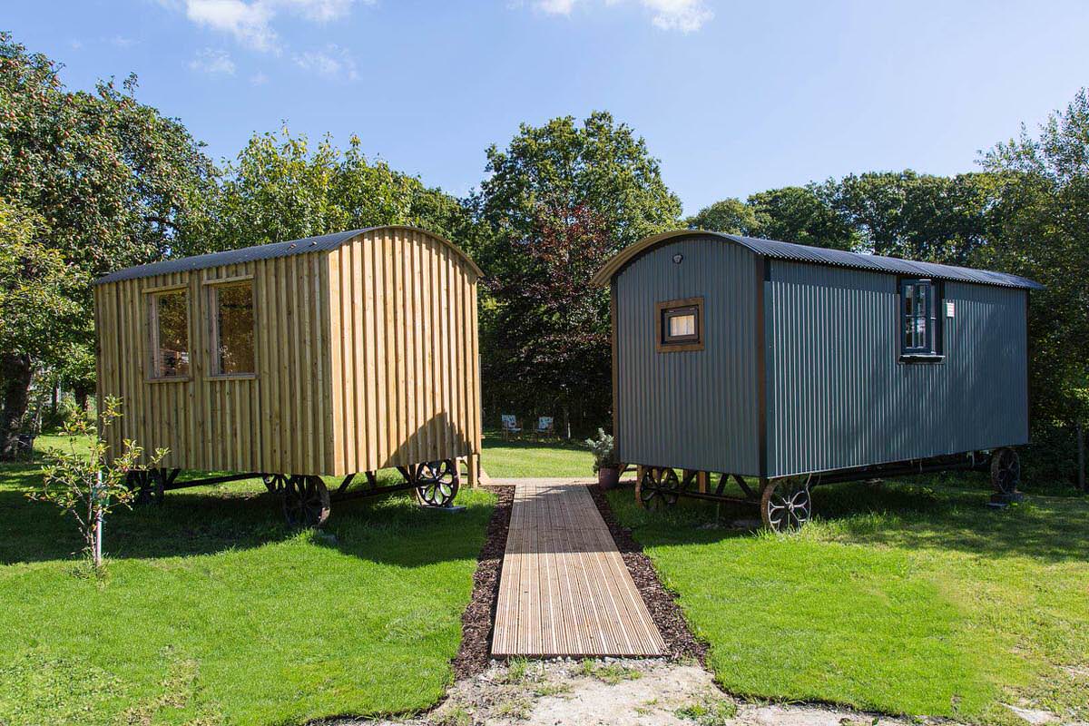 Two huts for extra comfort